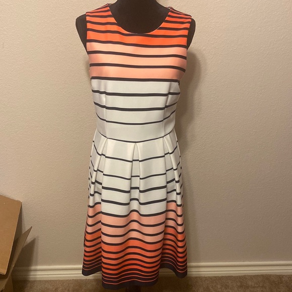 Sandra Darren Dresses & Skirts - Sandra Darren Color Block Ombré Dress
